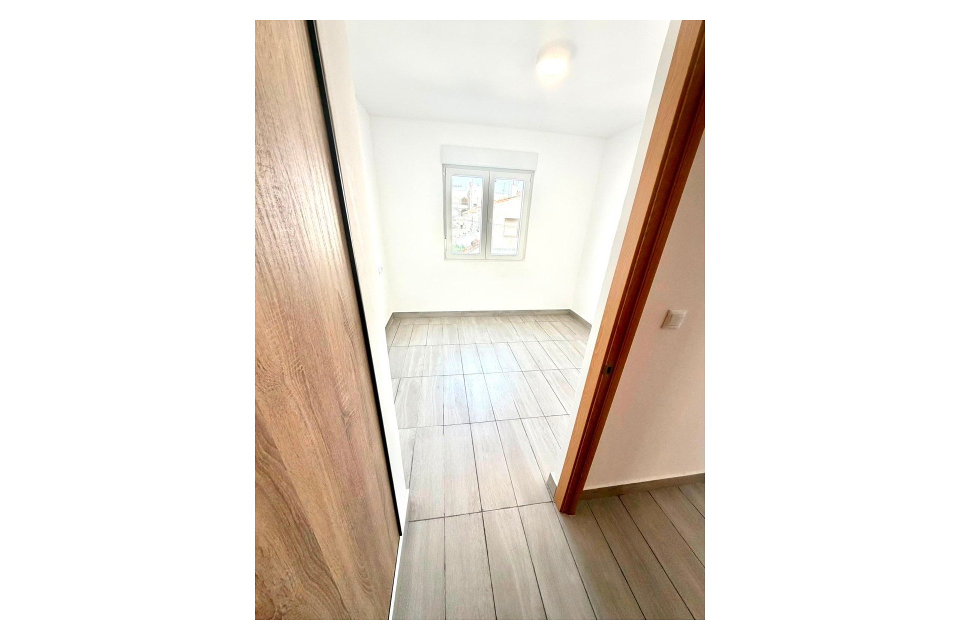 Resale - Apartamento -
Torrevieja Centro - Torrevieja