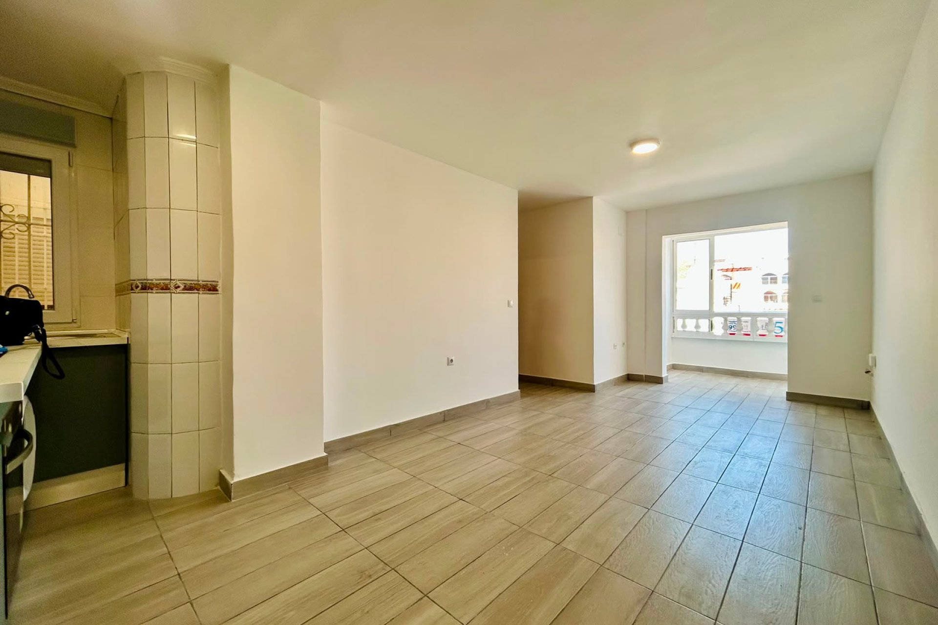 Resale - Apartamento -
Torrevieja Centro - Torrevieja