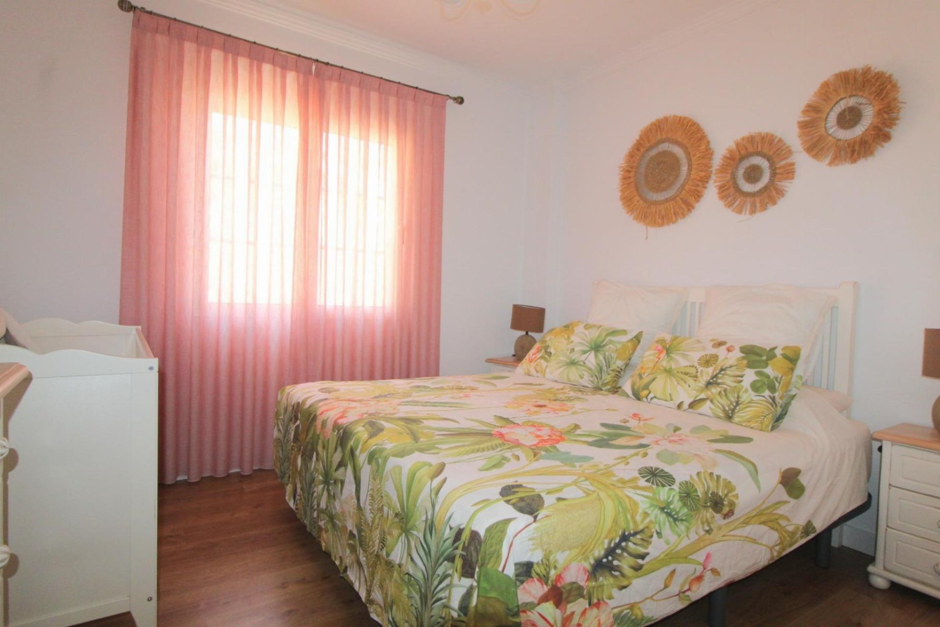 Resale - Apartamento -
Torrevieja - La Veleta