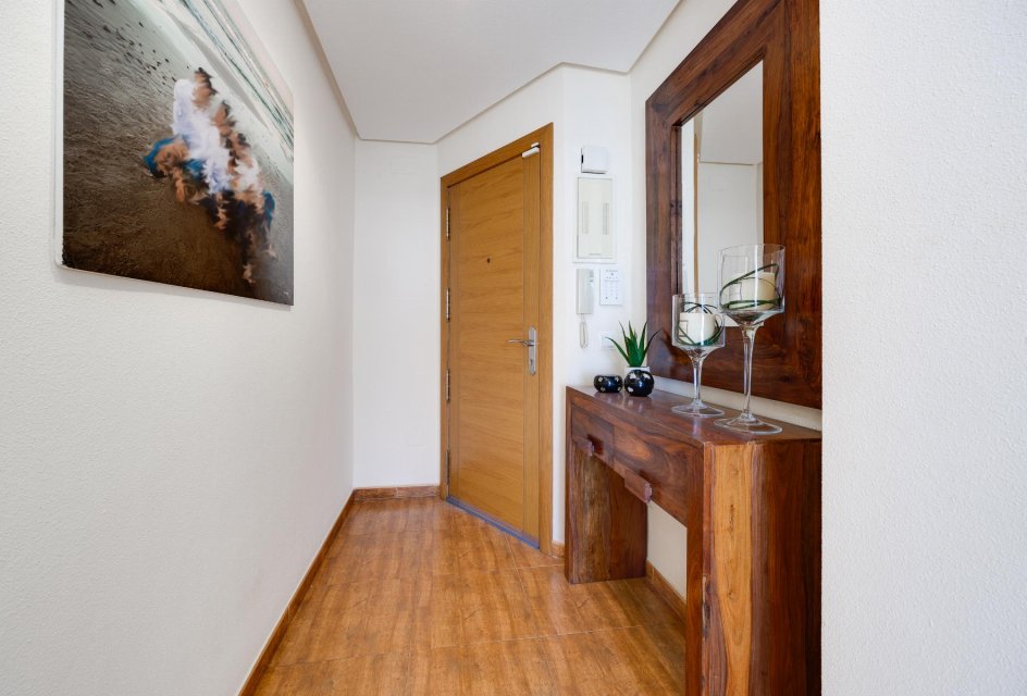 Resale - Apartamento -
Torrevieja - Playa Acequion