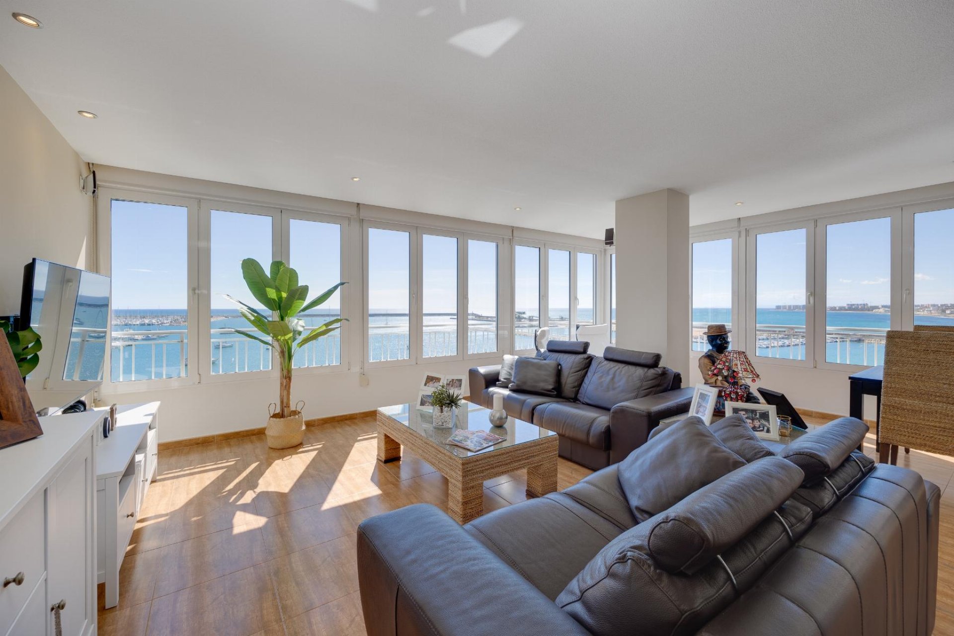 Resale - Apartamento -
Torrevieja - Playa Acequion