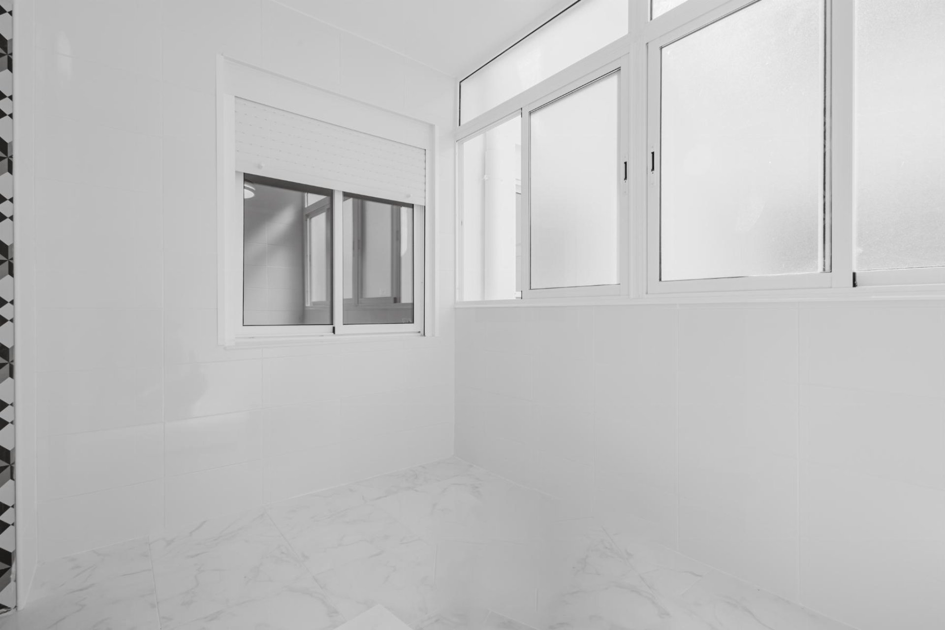 Resale - Apartamento -
Torrevieja - Playa de La Acequion