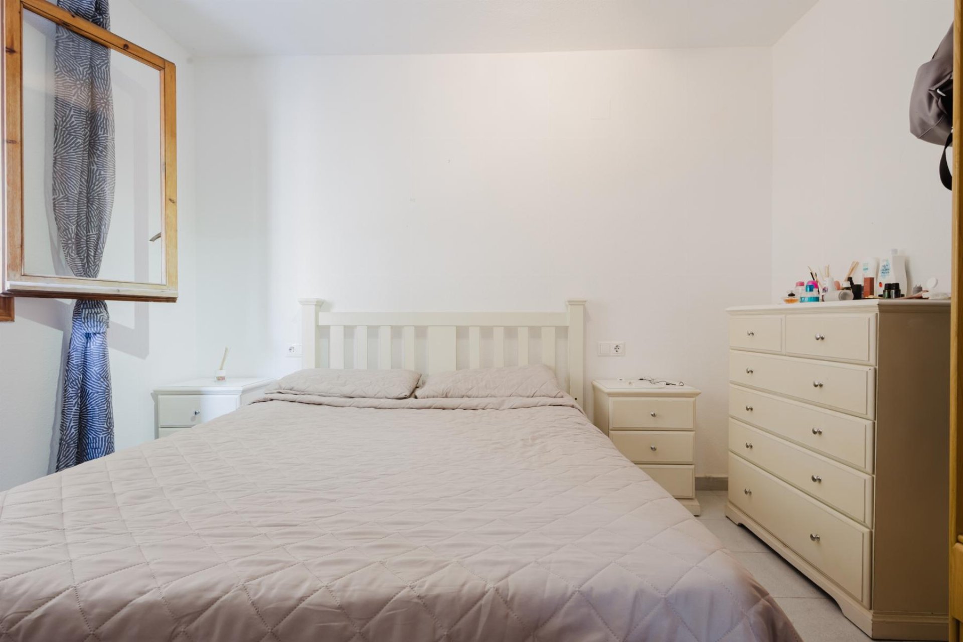 Resale - Apartamento -
Torrevieja - Playa de La Acequion