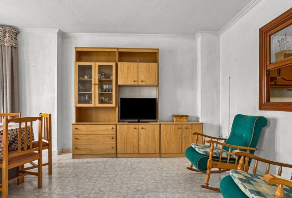 Resale - Apartamento -
Torrevieja - Playa de los Locos