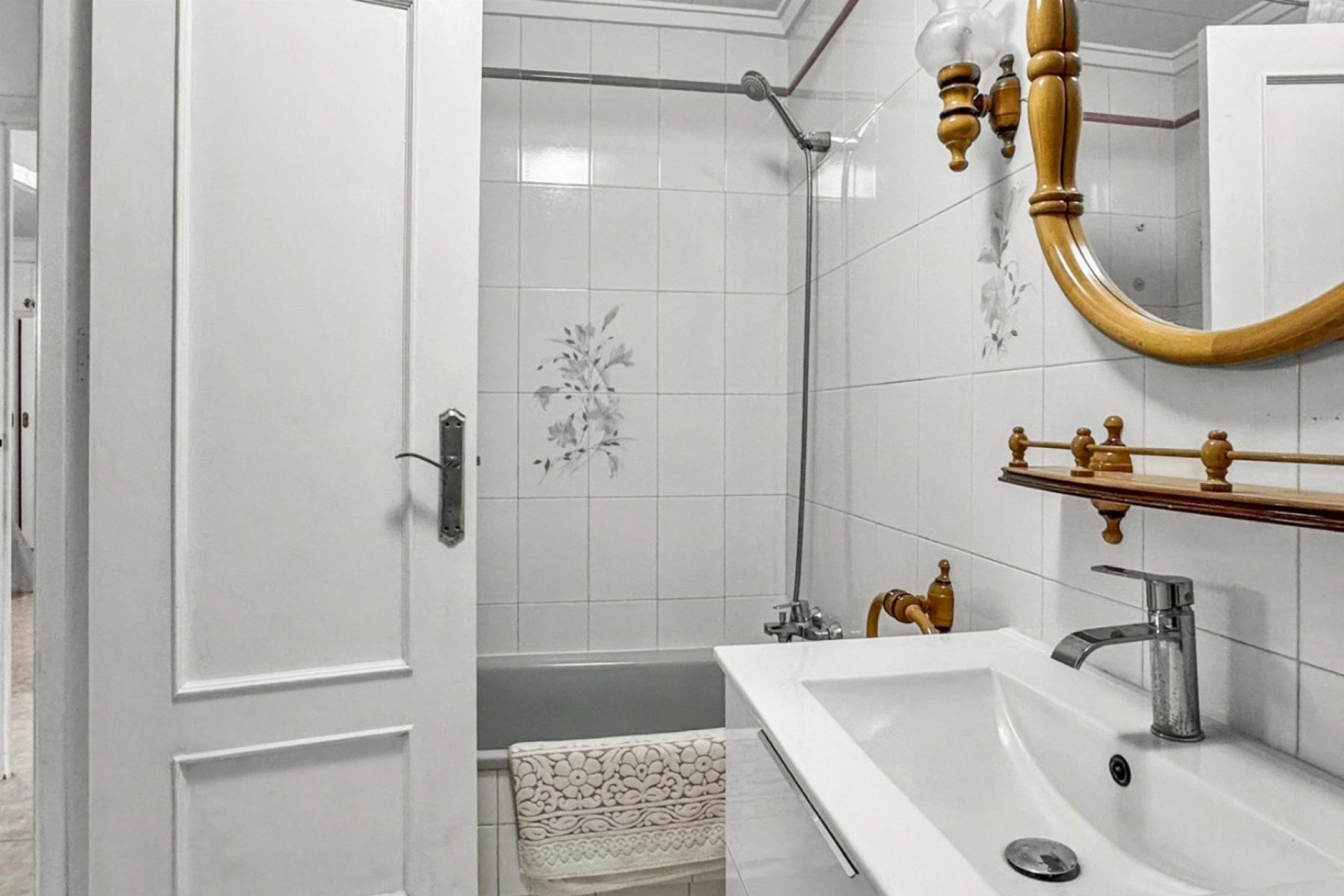 Resale - Apartamento -
Torrevieja - Playa de los Locos