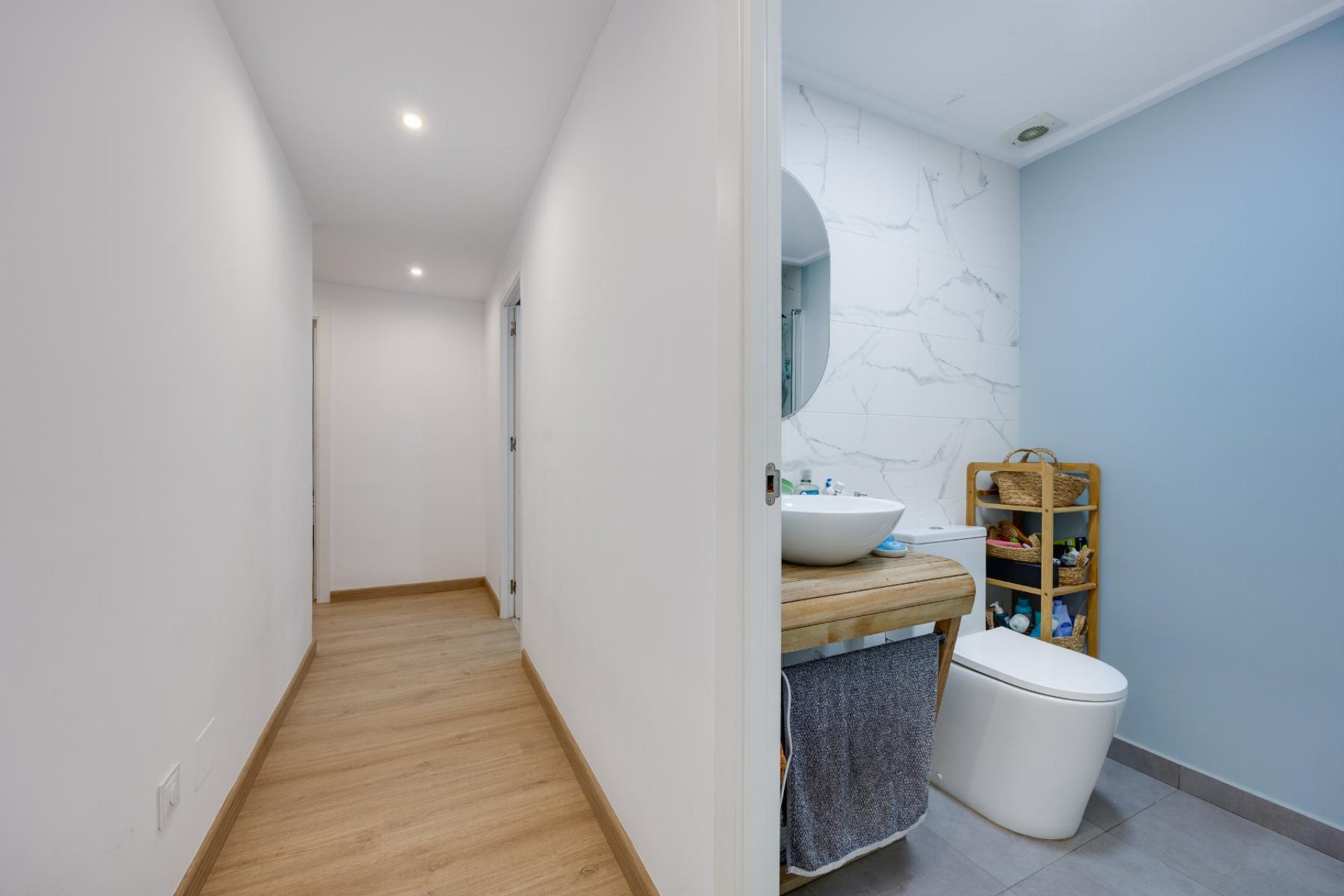 Resale - Apartamento -
Torrevieja - Playa de los Naufragos