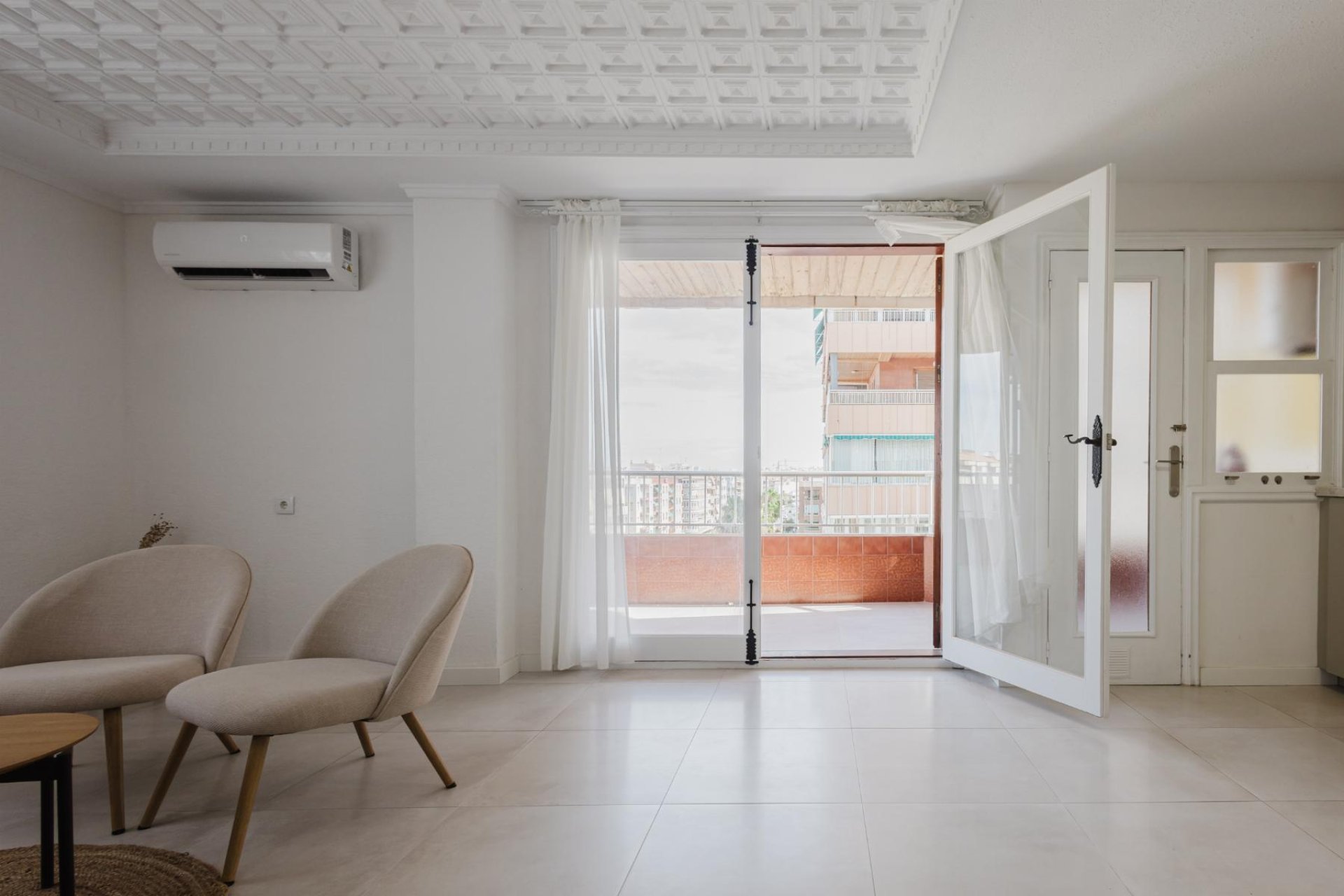 Resale - Apartamento -
Torrevieja - Playa del Acequión