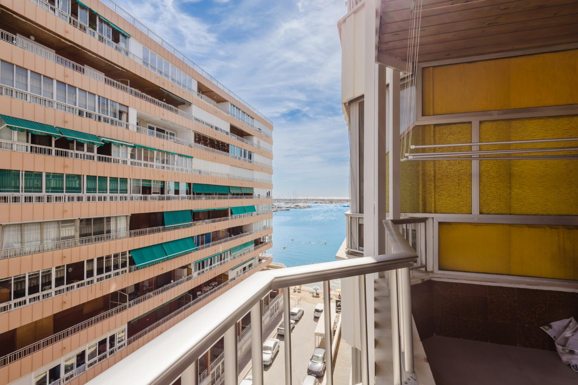 Resale - Apartamento -
Torrevieja - Playa del Acequión