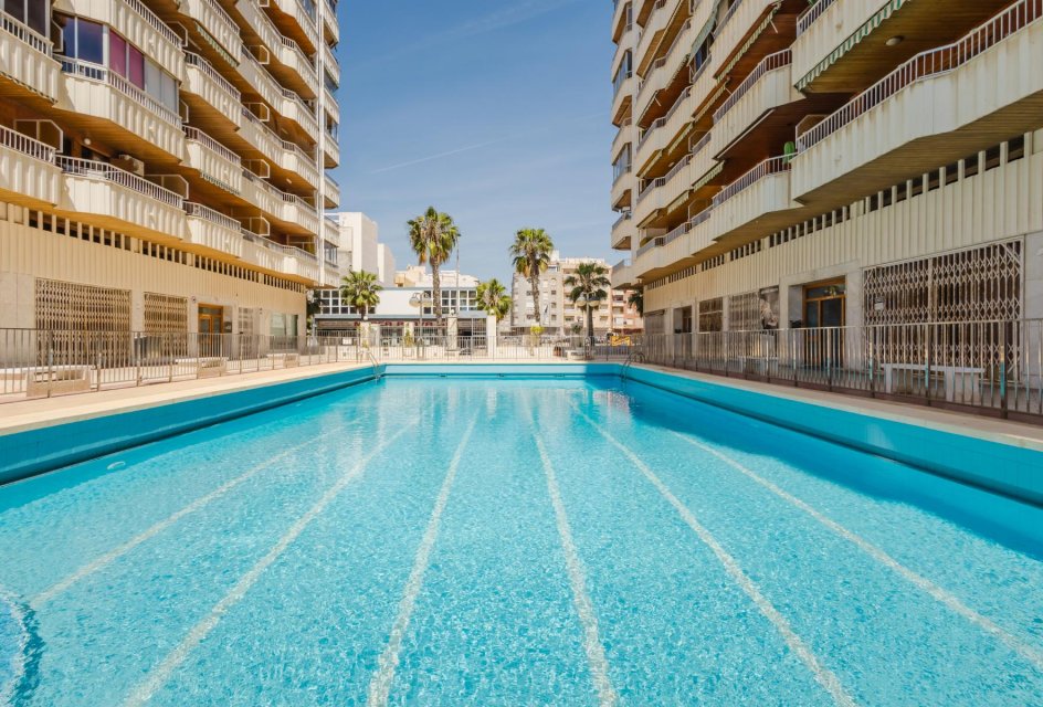 Resale - Apartamento -
Torrevieja - Playa del Acequión