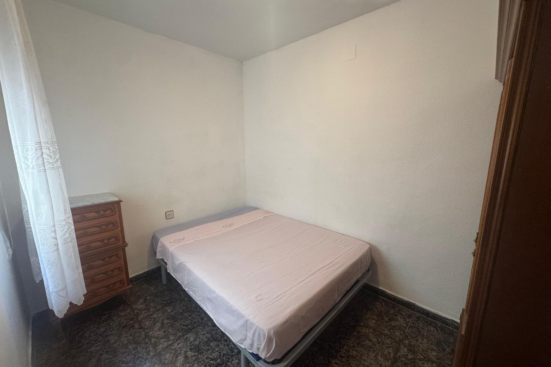 Resale - Apartamento -
Torrevieja - Playa del Acequión