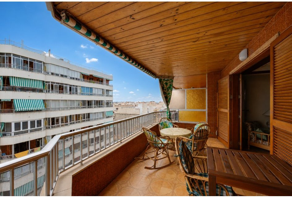 Resale - Apartamento -
Torrevieja - Playa del Acequión