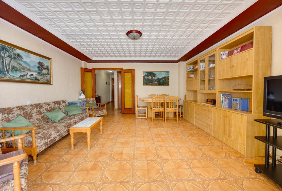 Resale - Apartamento -
Torrevieja - Playa del Acequión