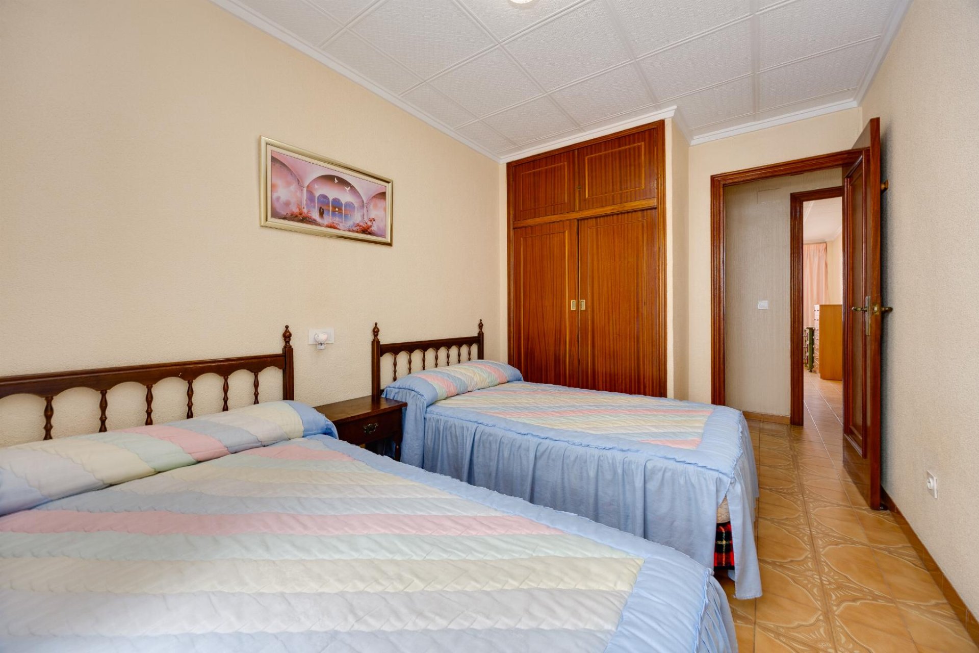Resale - Apartamento -
Torrevieja - Playa del Acequión