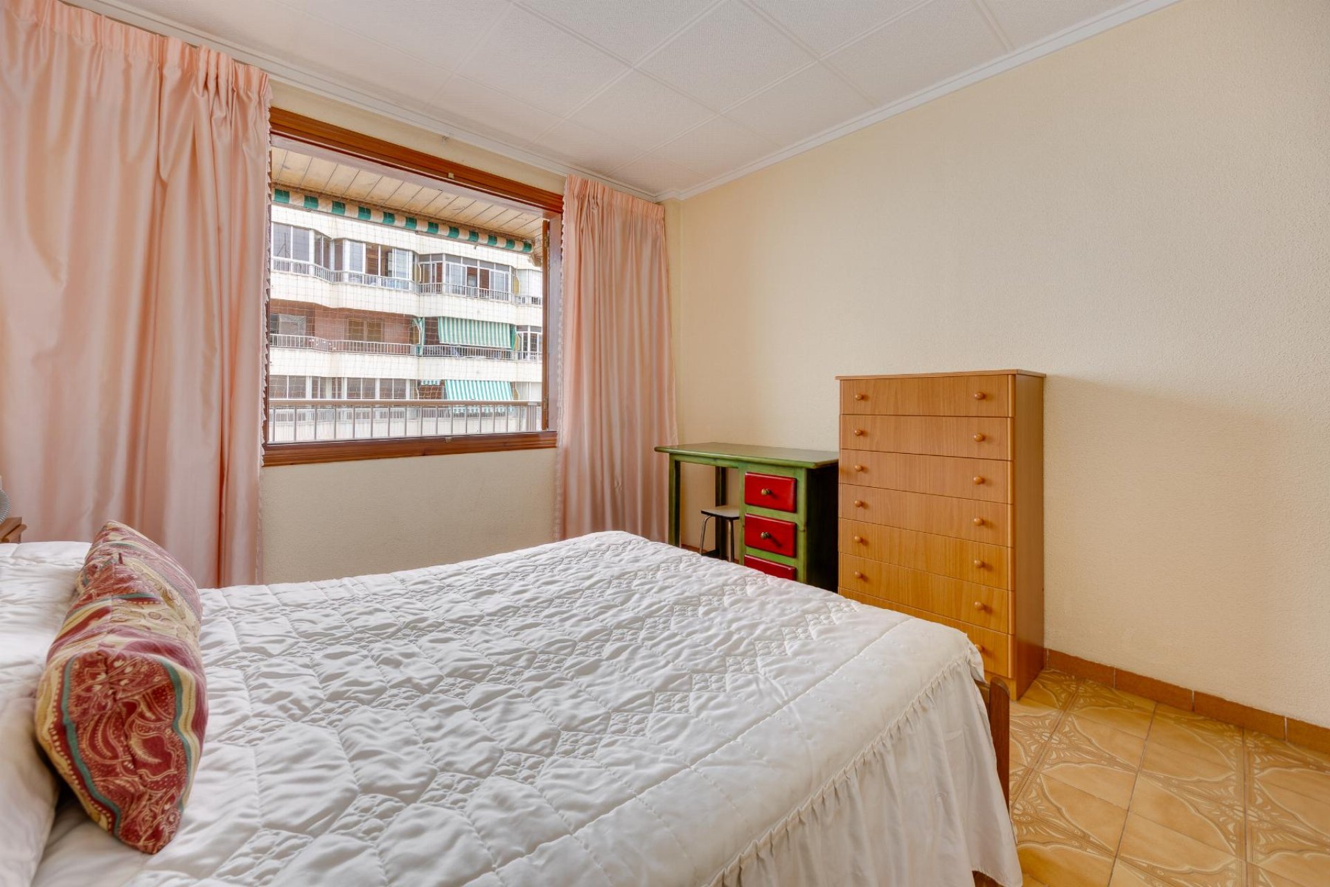 Resale - Apartamento -
Torrevieja - Playa del Acequión