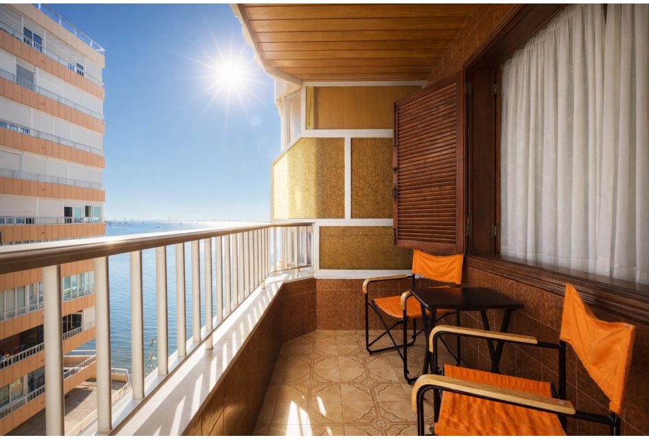 Resale - Apartamento -
Torrevieja - Playa del Acequión