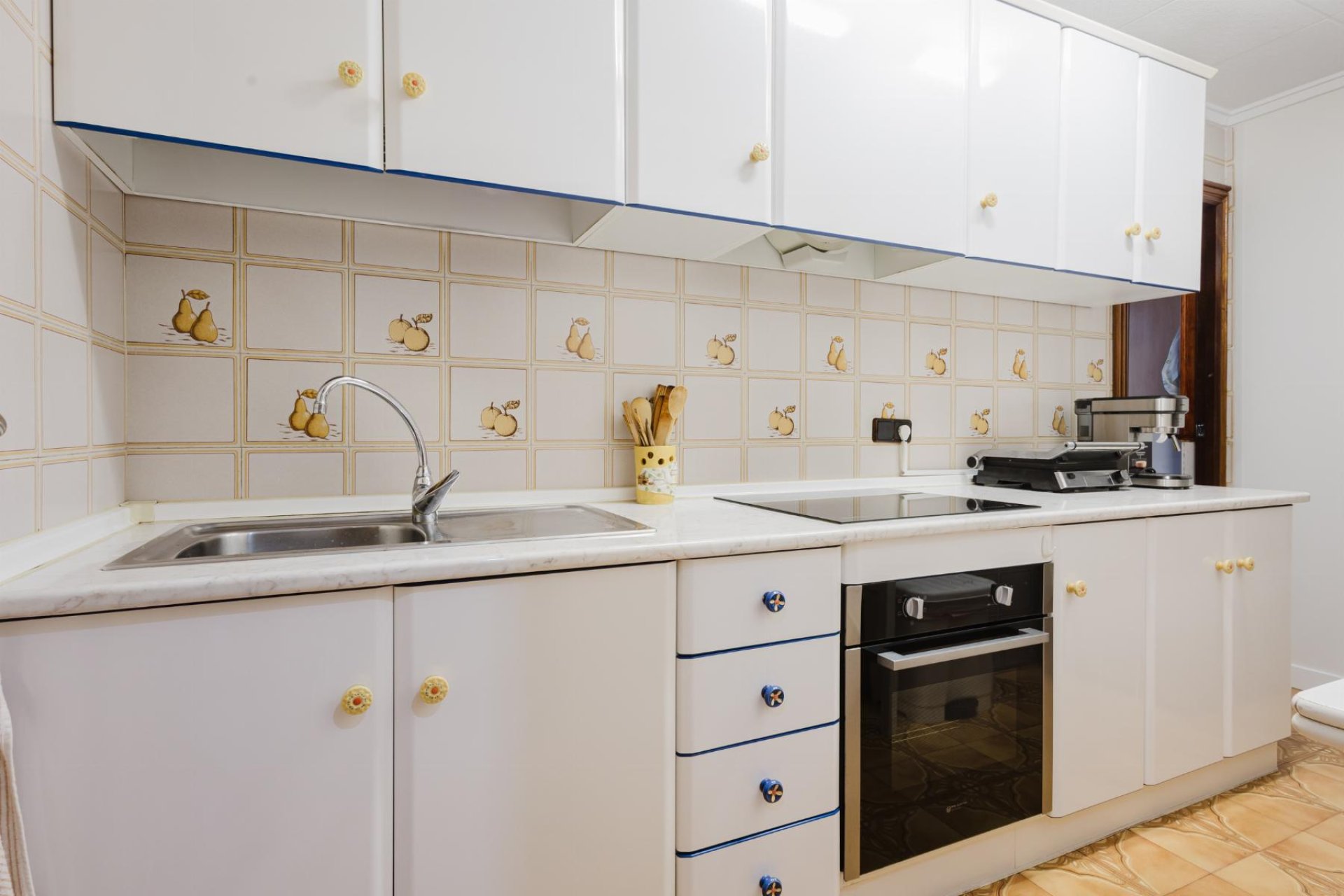 Resale - Apartamento -
Torrevieja - Playa del Acequión