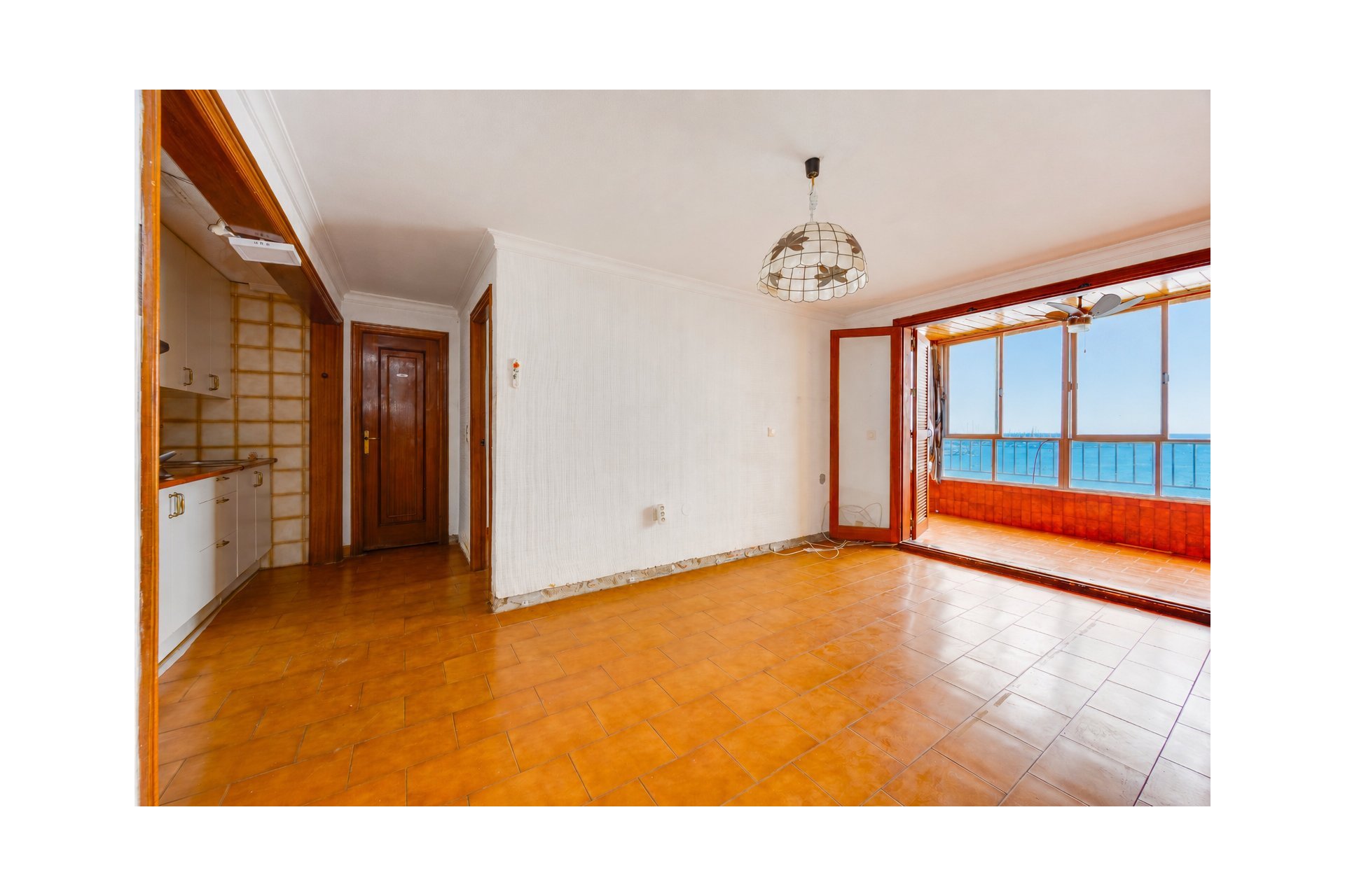 Resale - Apartamento -
Torrevieja - Playa del Acequión
