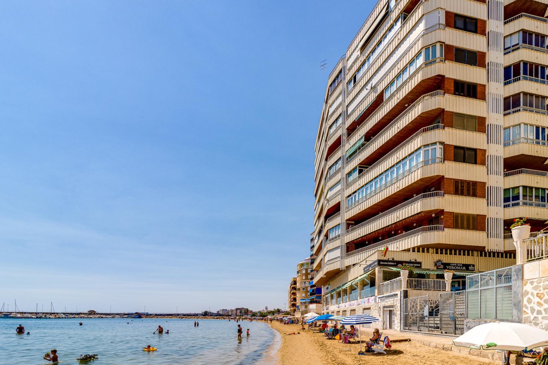 Resale - Apartamento -
Torrevieja - Playa del Acequión