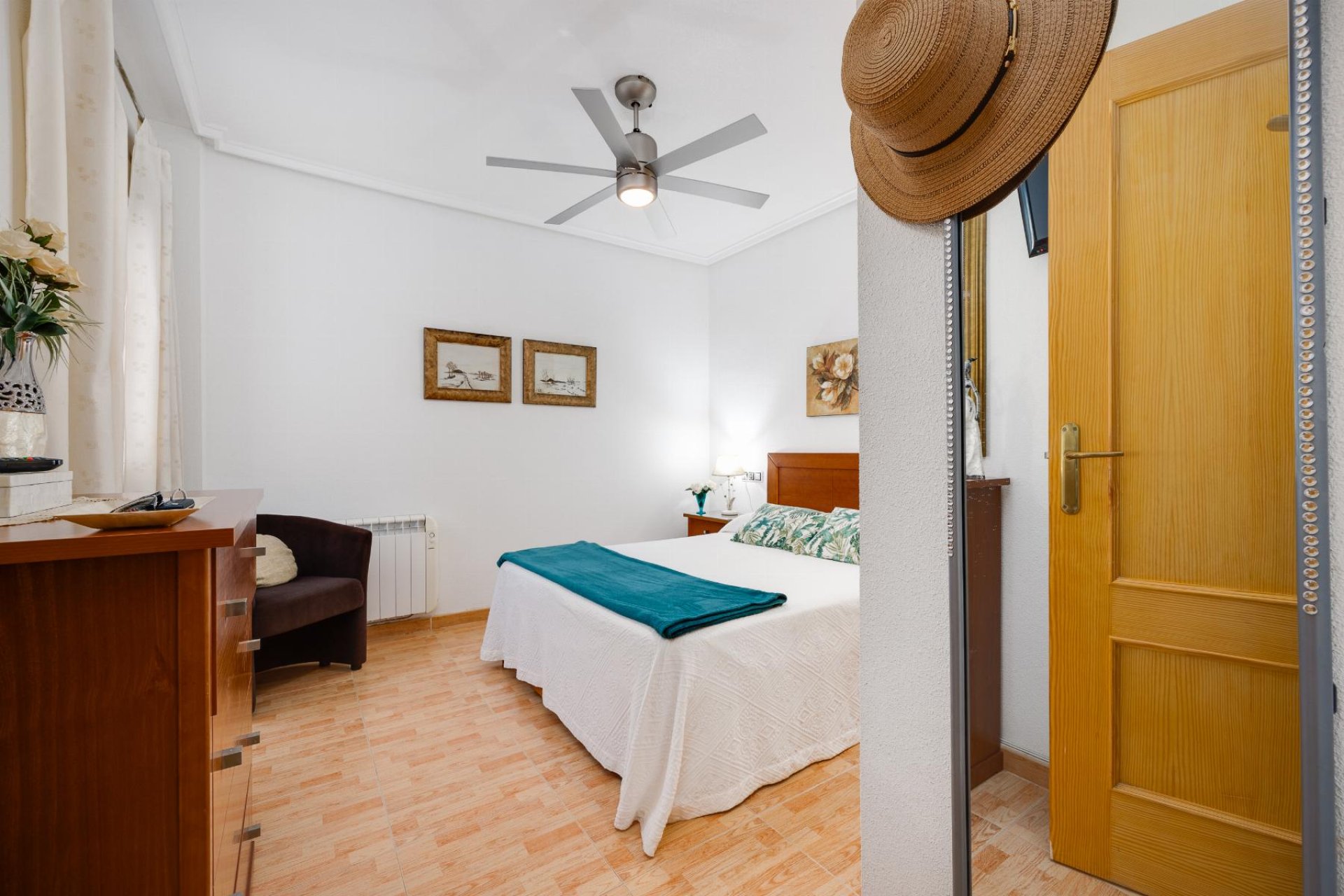 Resale - Apartamento -
Torrevieja - Playa del Acequión
