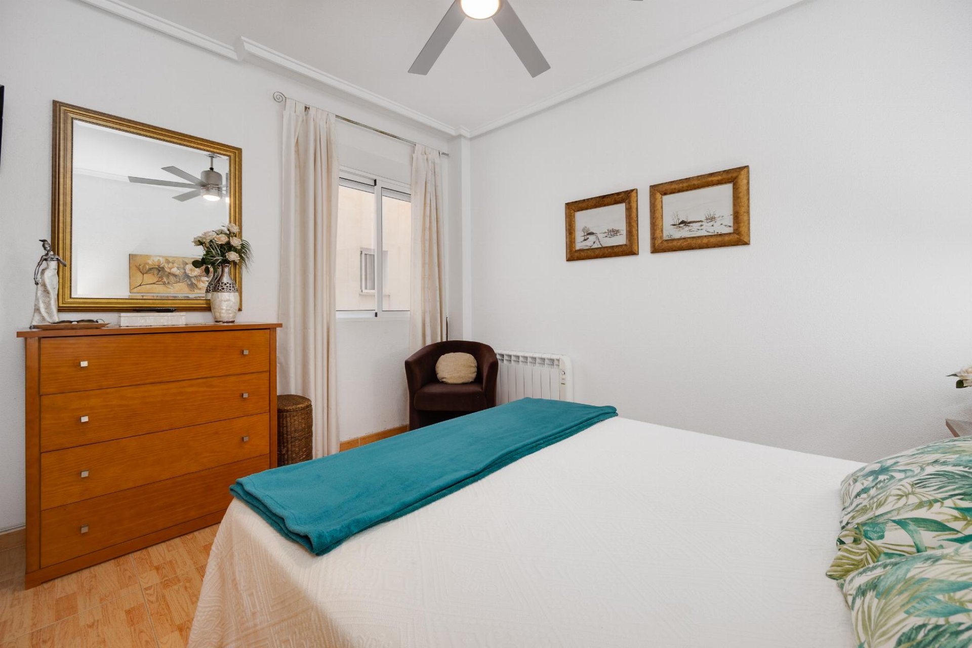 Resale - Apartamento -
Torrevieja - Playa del Acequión