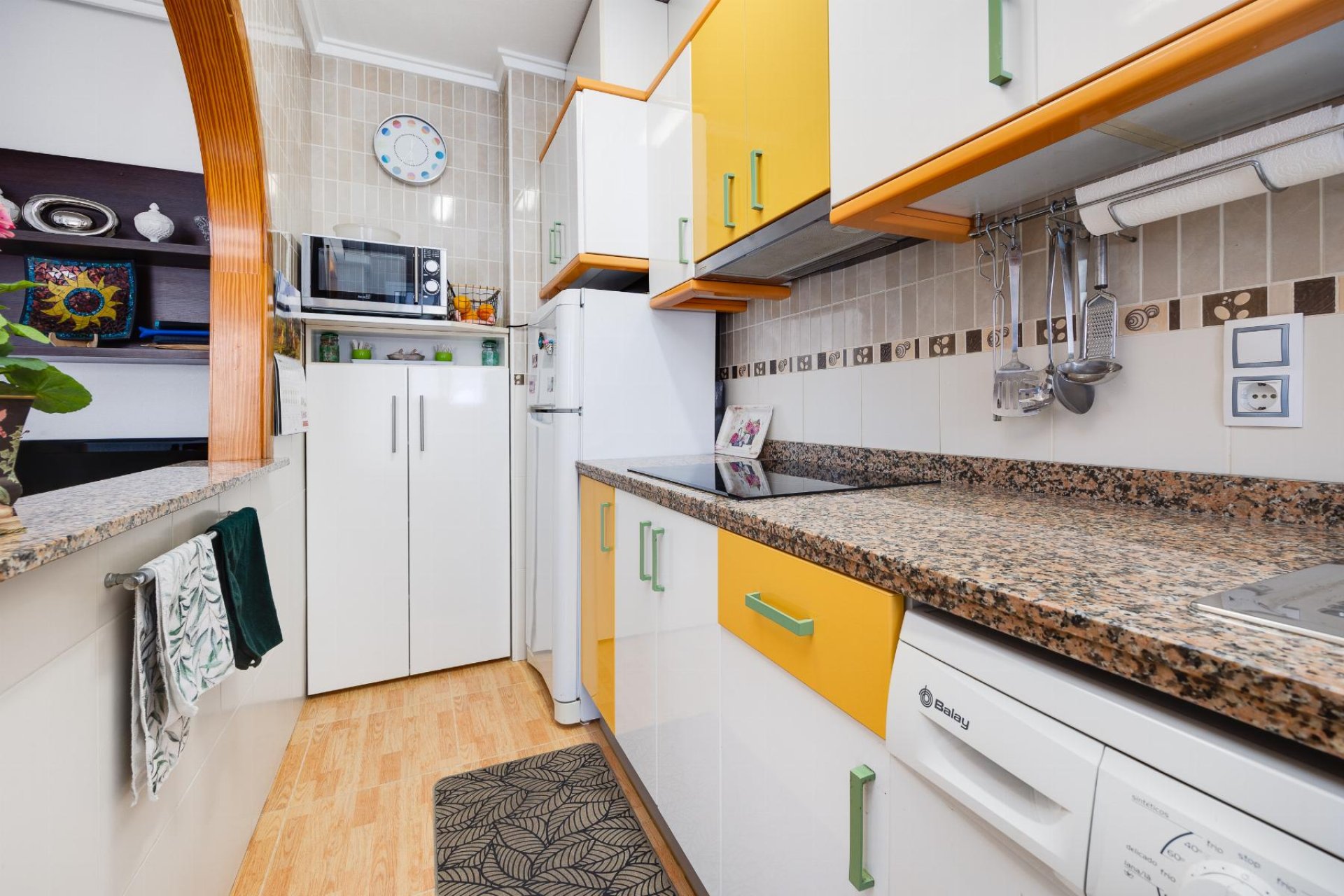 Resale - Apartamento -
Torrevieja - Playa del Acequión