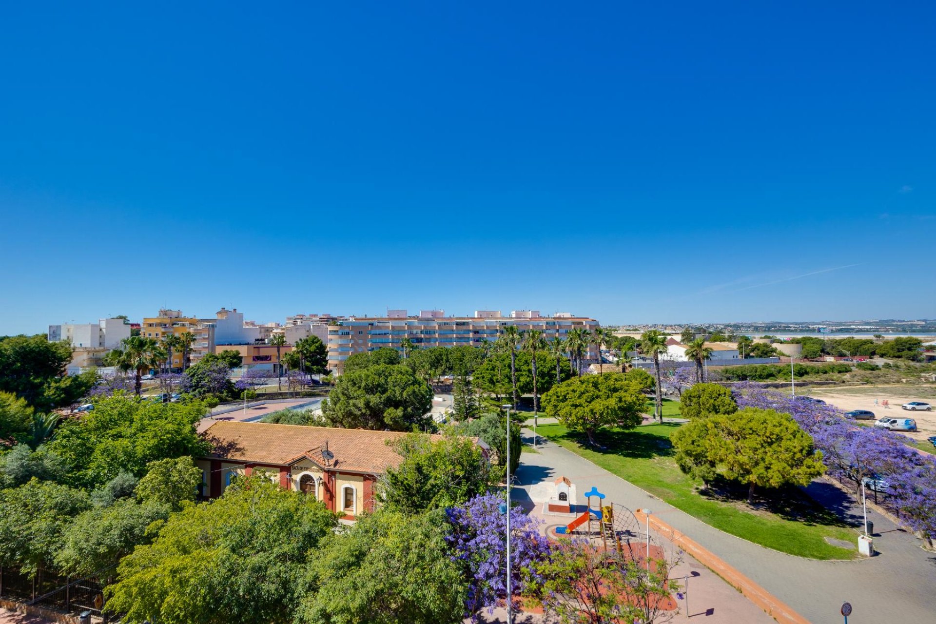 Resale - Apartamento -
Torrevieja - Playa del Acequión