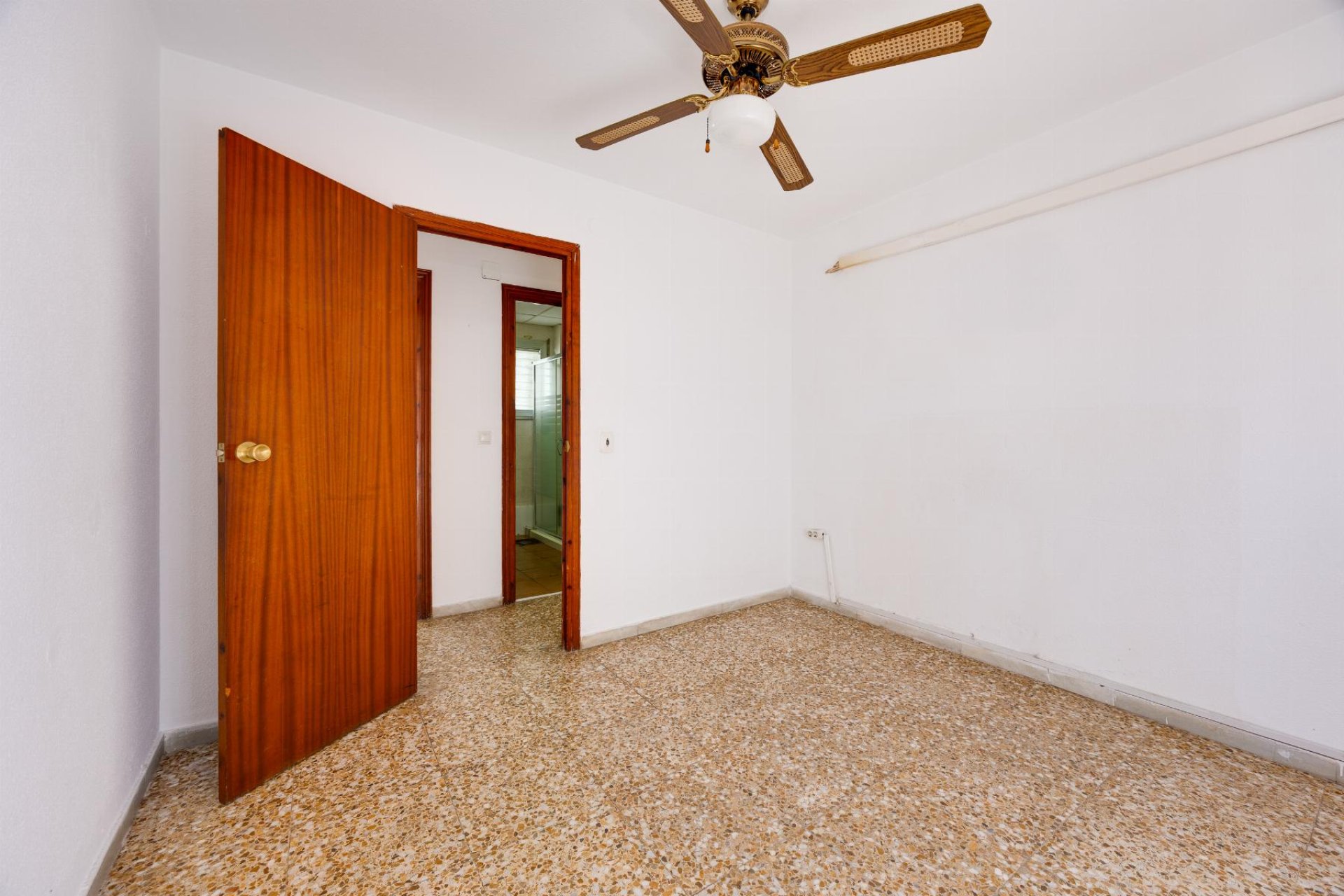Resale - Apartamento -
Torrevieja - Playa del Acequión