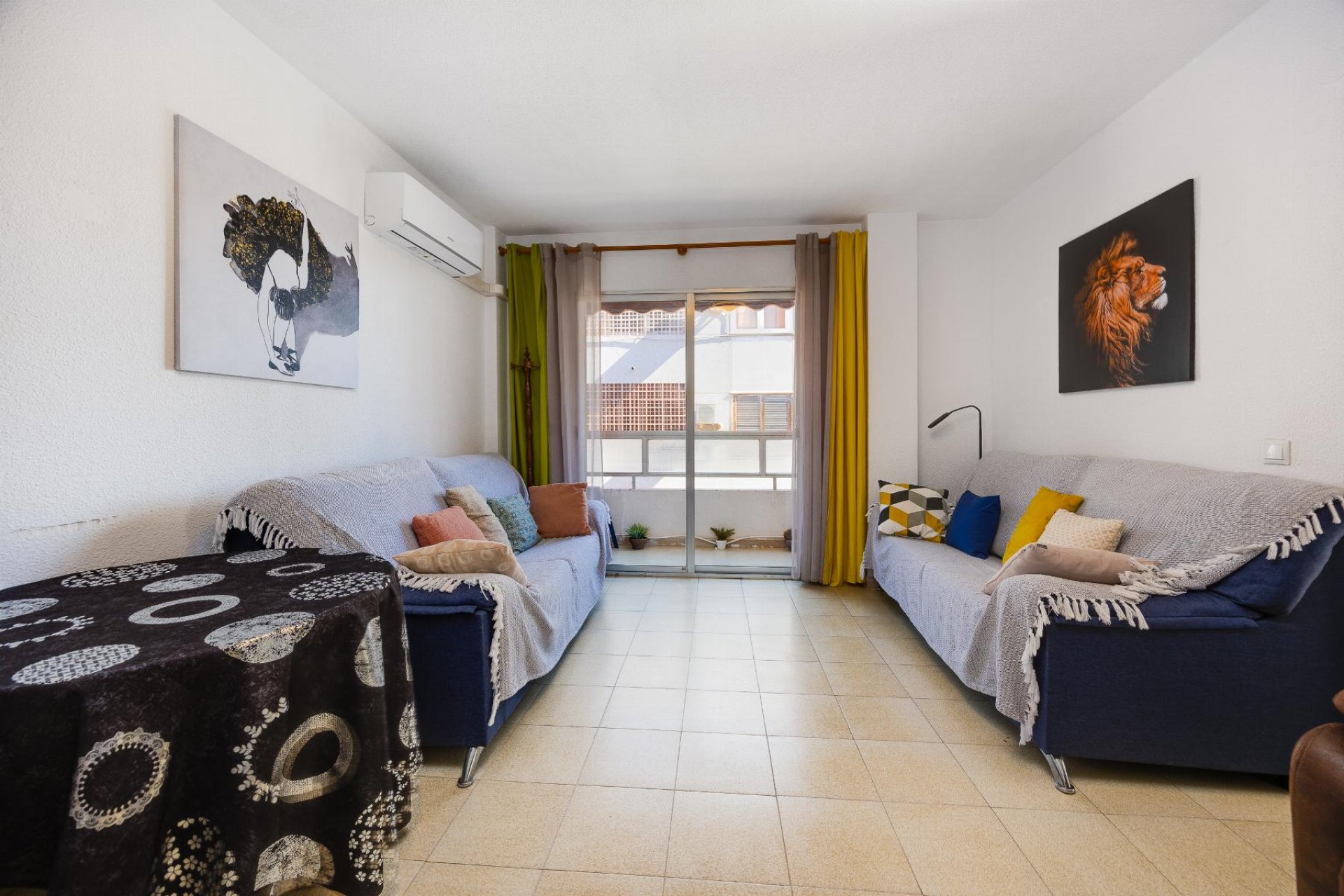 Resale - Apartamento -
Torrevieja - Playa del Acequión