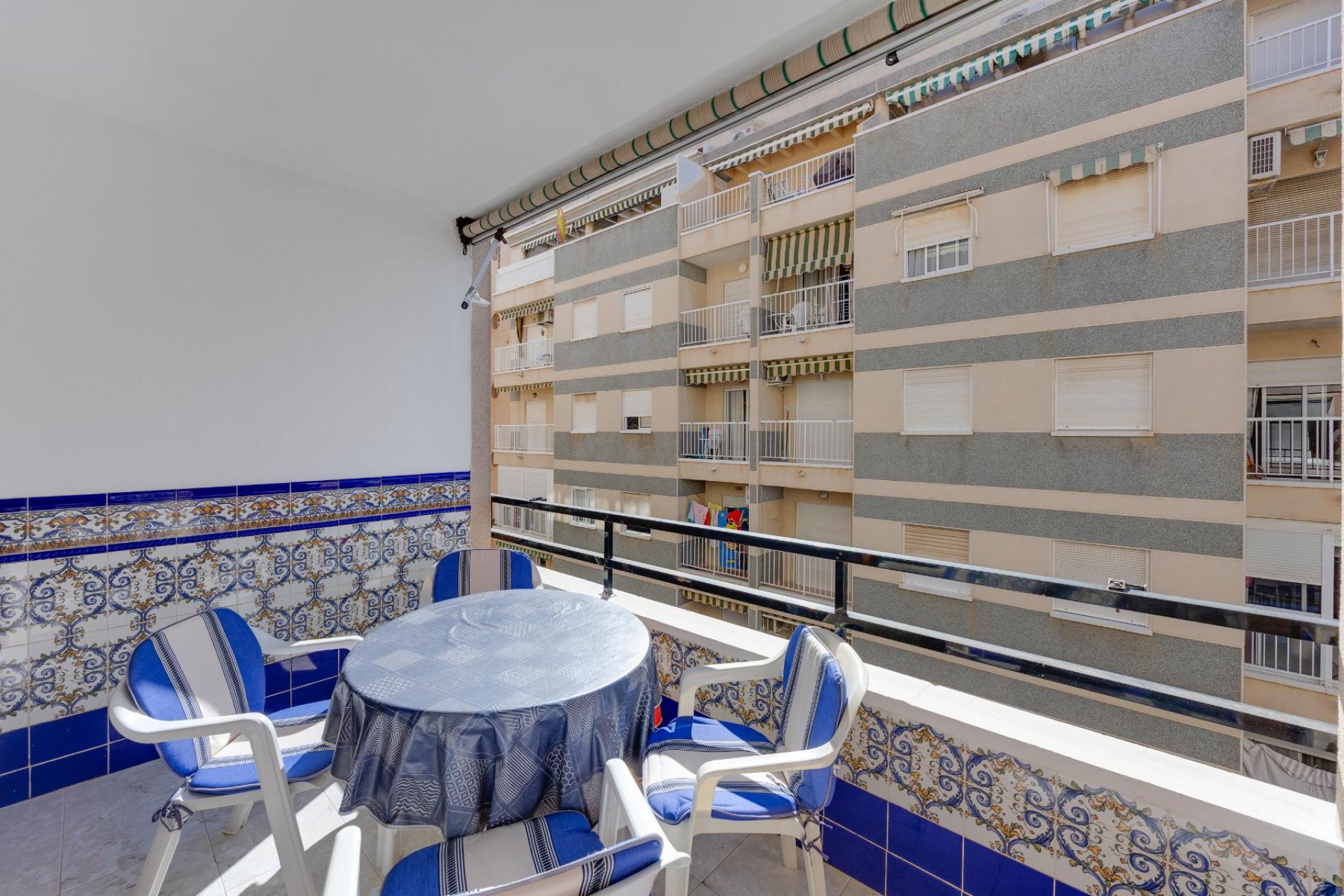 Resale - Apartamento -
Torrevieja - Playa del Cura