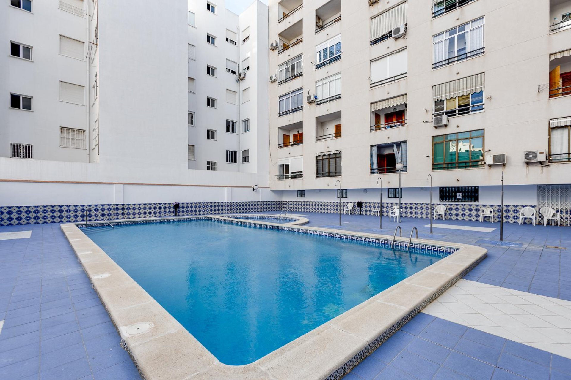 Resale - Apartamento -
Torrevieja - Playa del Cura