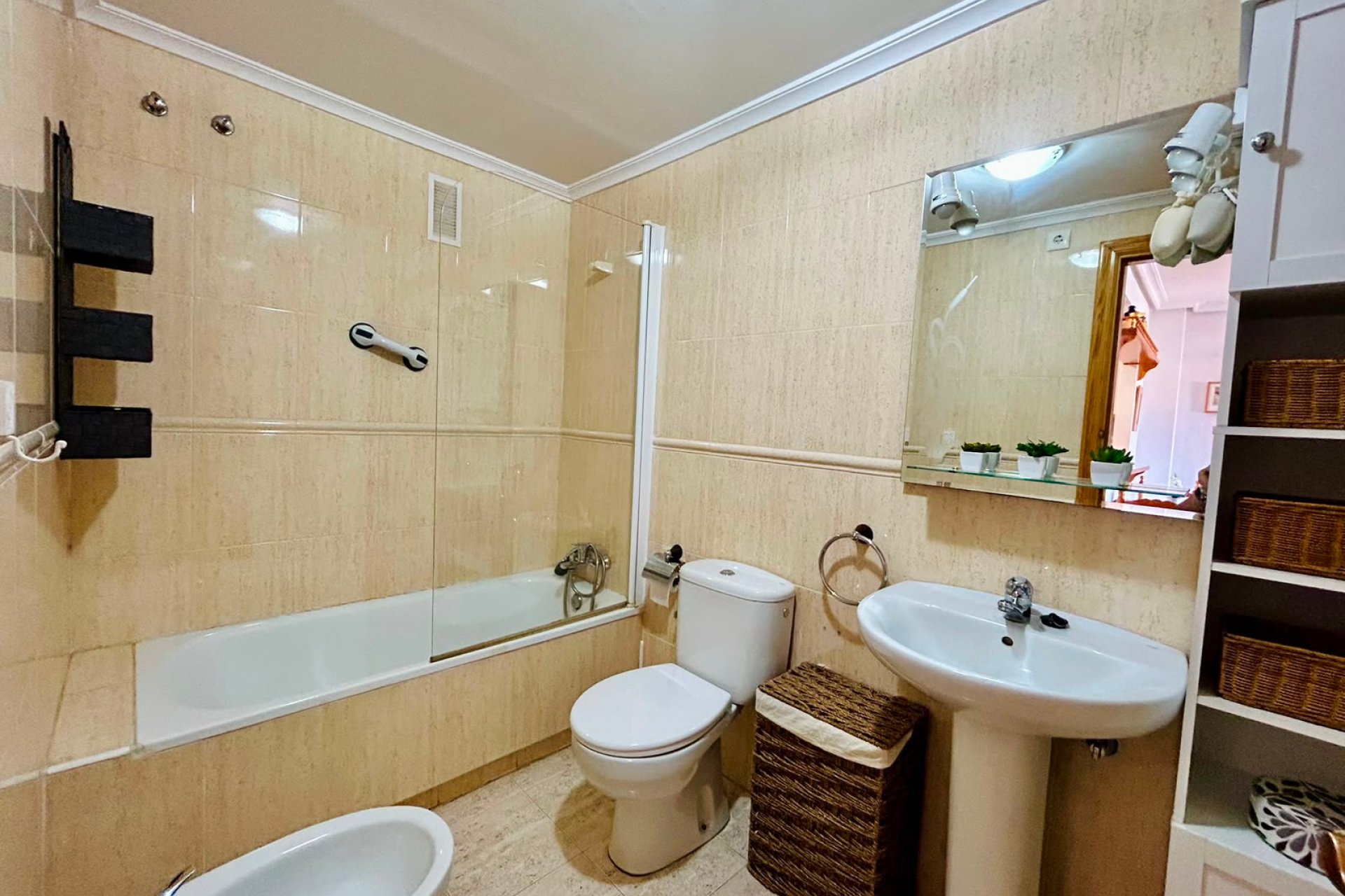 Resale - - APARTMENT -
La Mata - Playa la Mata