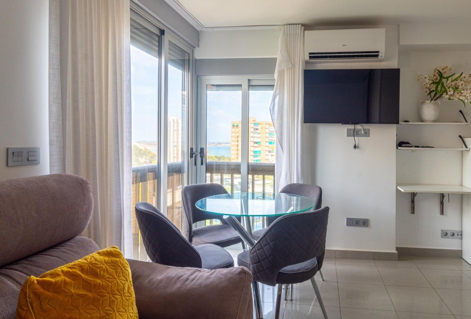 Resale - Apartment -
Orihuela Costa - Campoamor