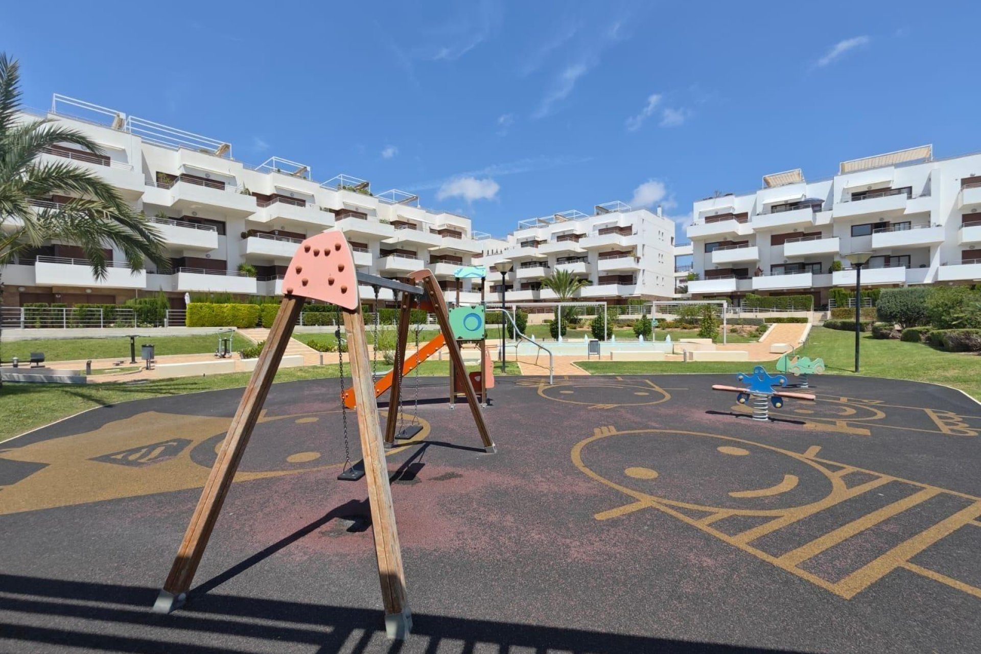Resale - Apartment -
Orihuela Costa - Lomas de Cabo Roig