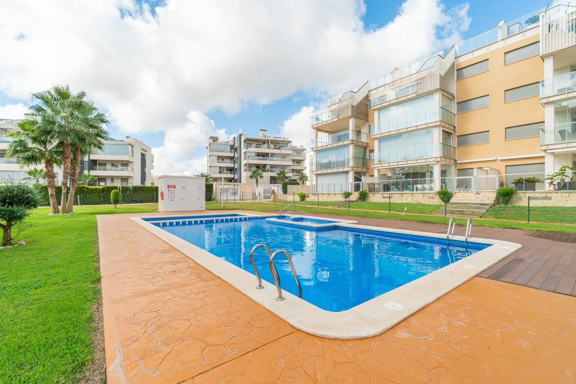 Resale - Apartment -
Orihuela Costa - Los Dolses