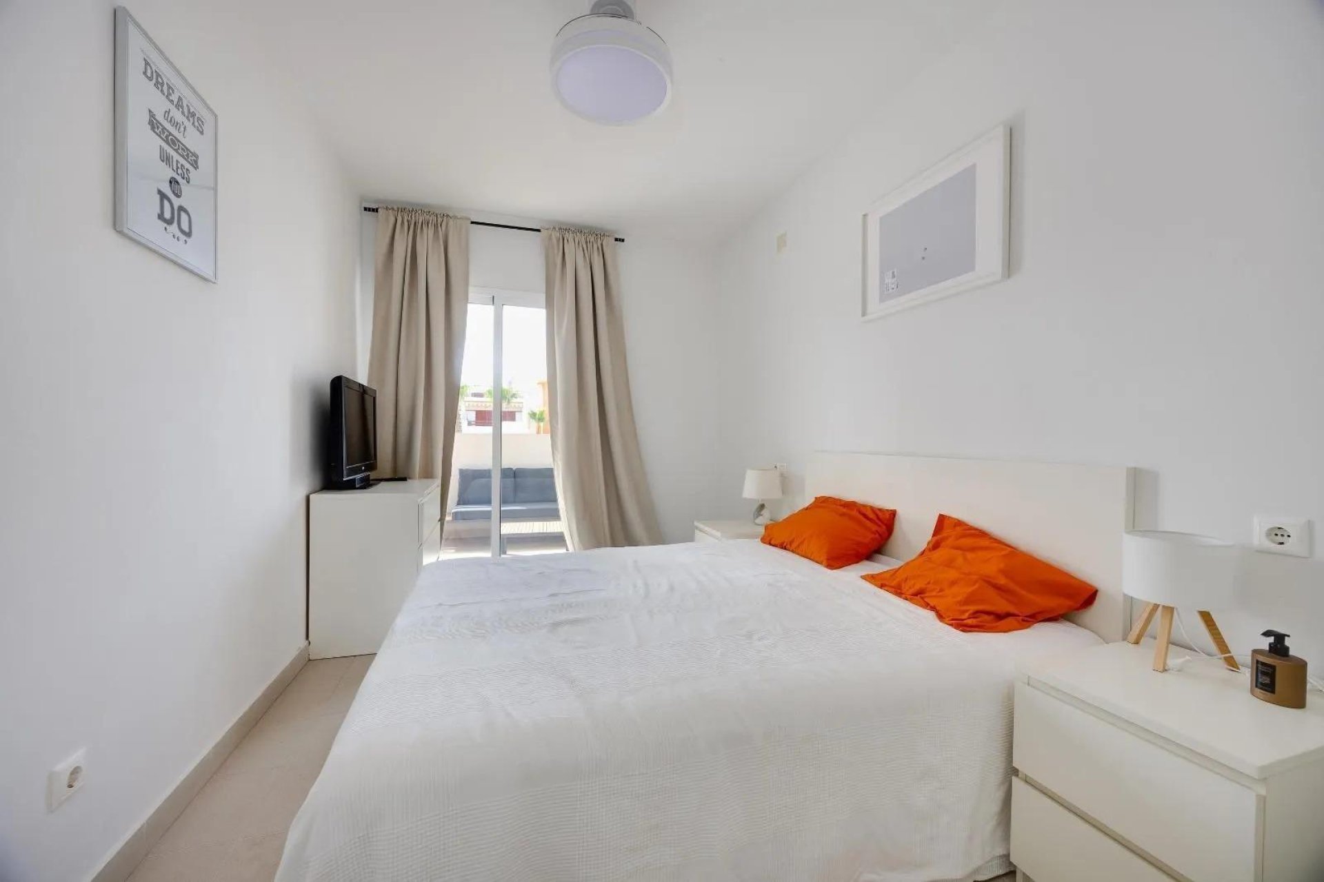 Resale - Apartment -
Orihuela Costa - Punta Prima