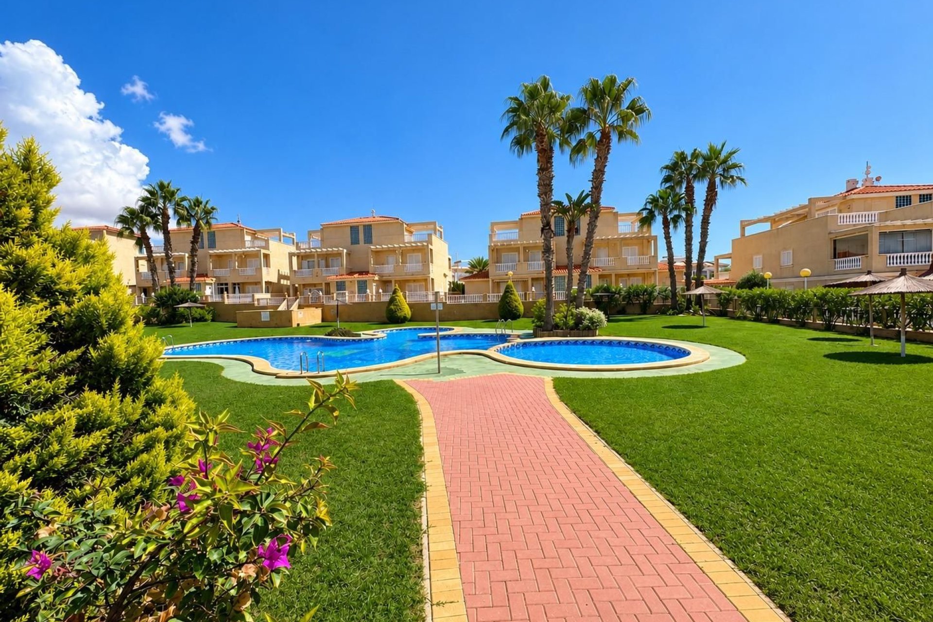 Resale - Apartment -
Orihuela Costa - Punta Prima