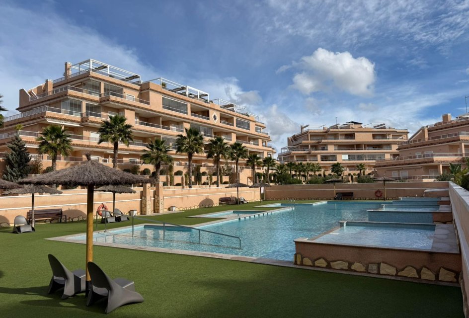 Resale - Apartment -
Orihuela Costa - Villamartín-Las Filipinas