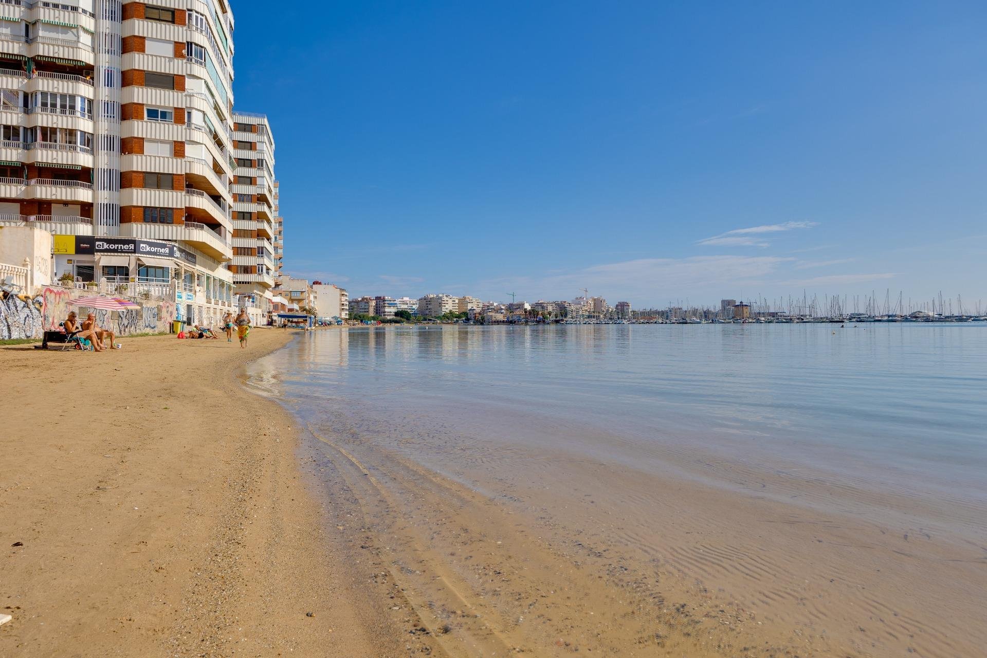Resale - Apartment -
Torrevieja - Acequion