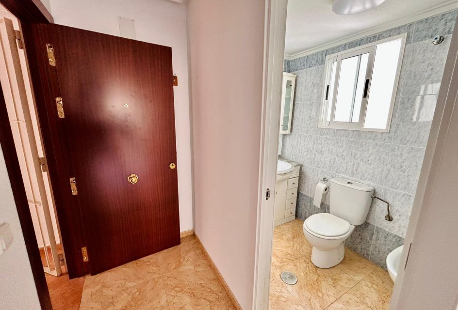 Resale - - APARTMENT -
Torrevieja Centro - Torrevieja