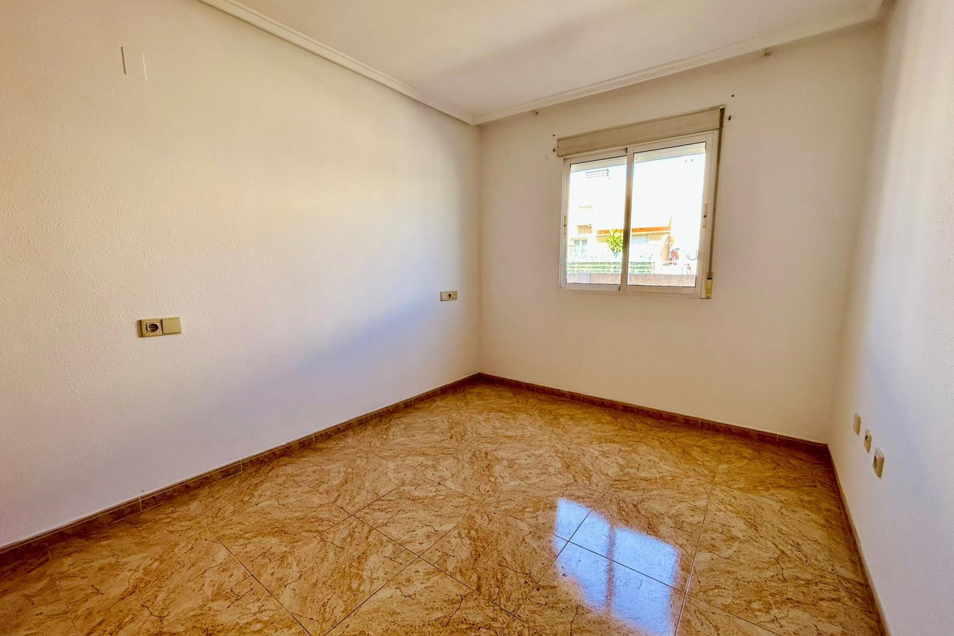 Resale - - APARTMENT -
Torrevieja Centro - Torrevieja