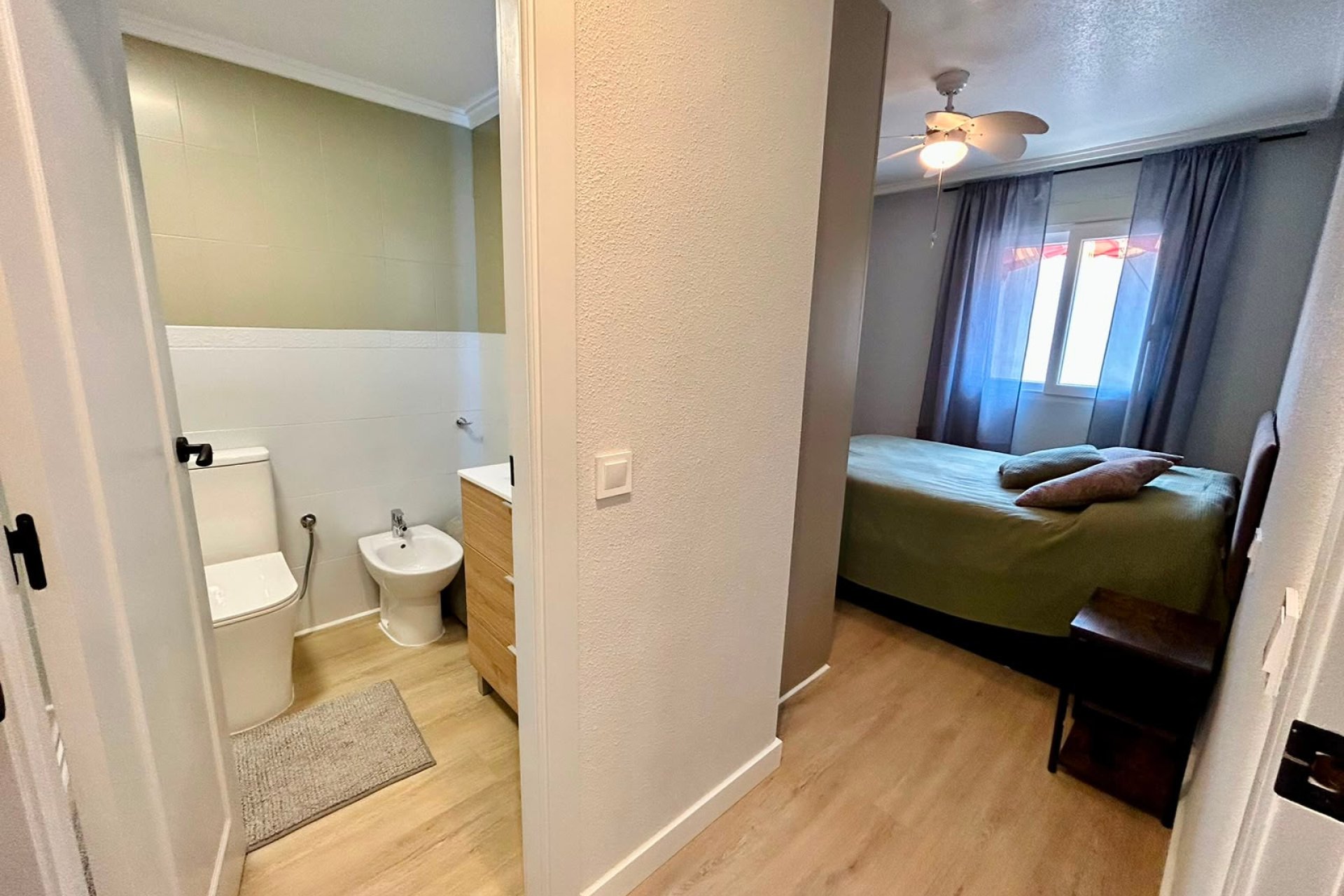 Resale - - APARTMENT -
Torrevieja Centro - Torrevieja