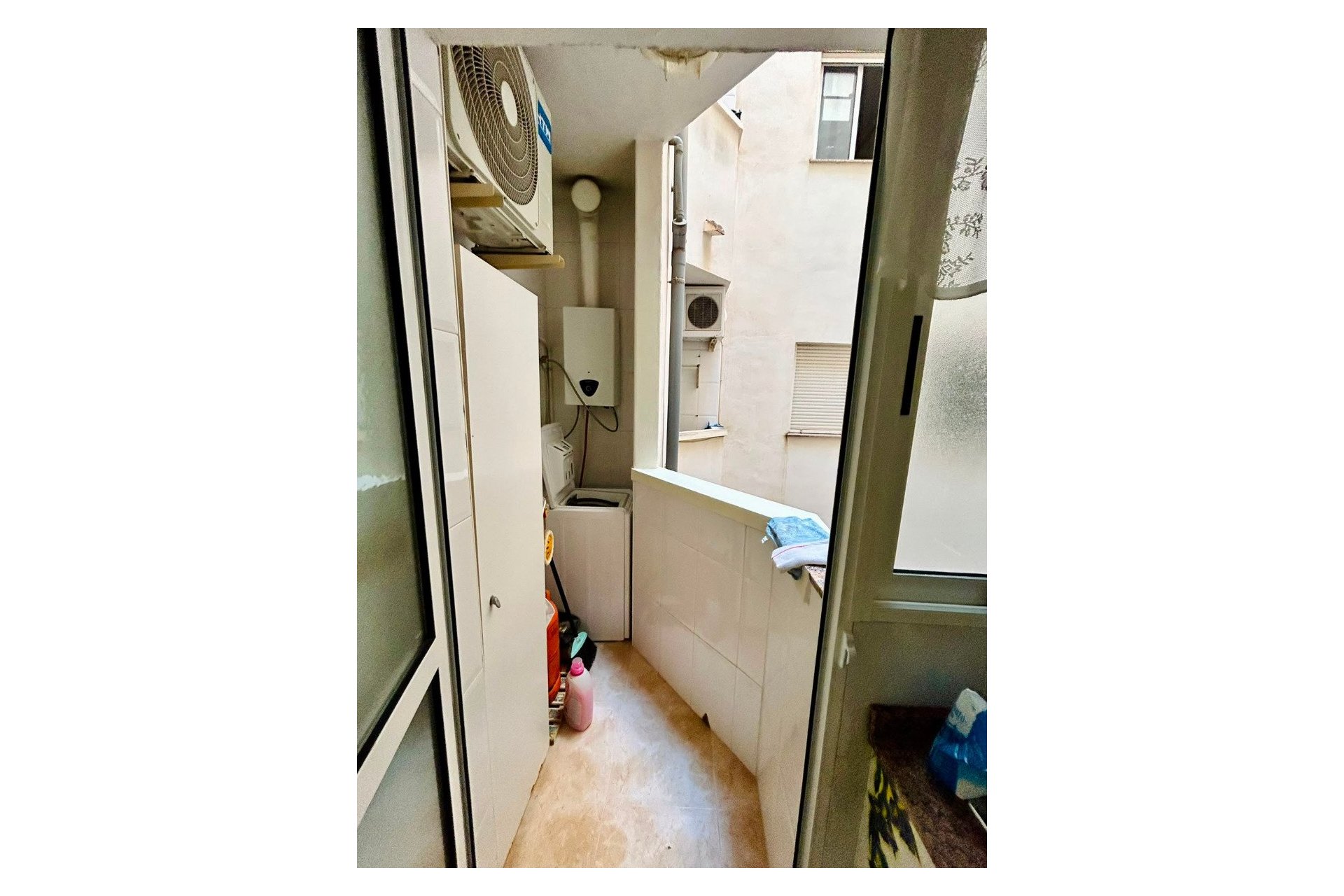 Resale - Apartment -
Torrevieja Centro - Torrevieja
