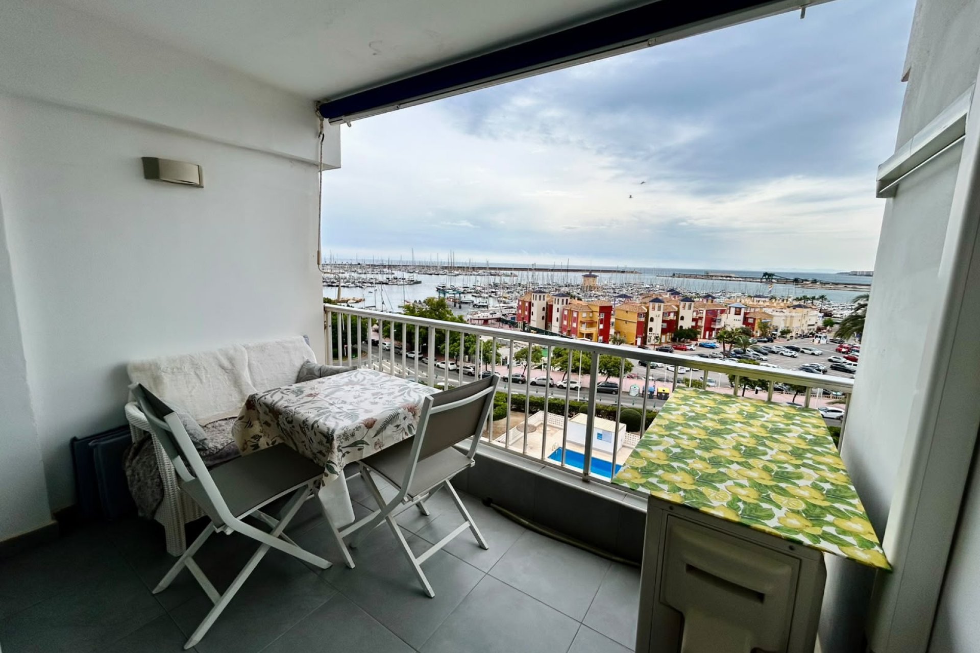 Resale - Apartment -
Torrevieja Centro - Torrevieja