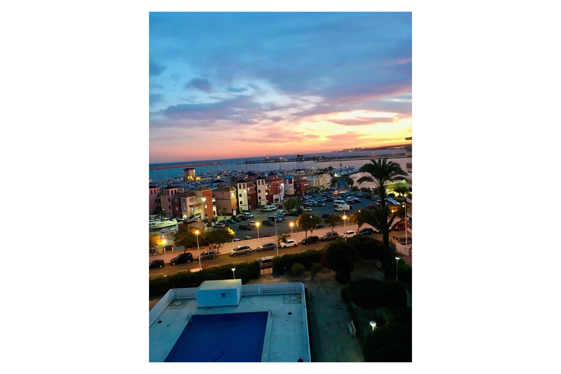 Resale - Apartment -
Torrevieja Centro - Torrevieja