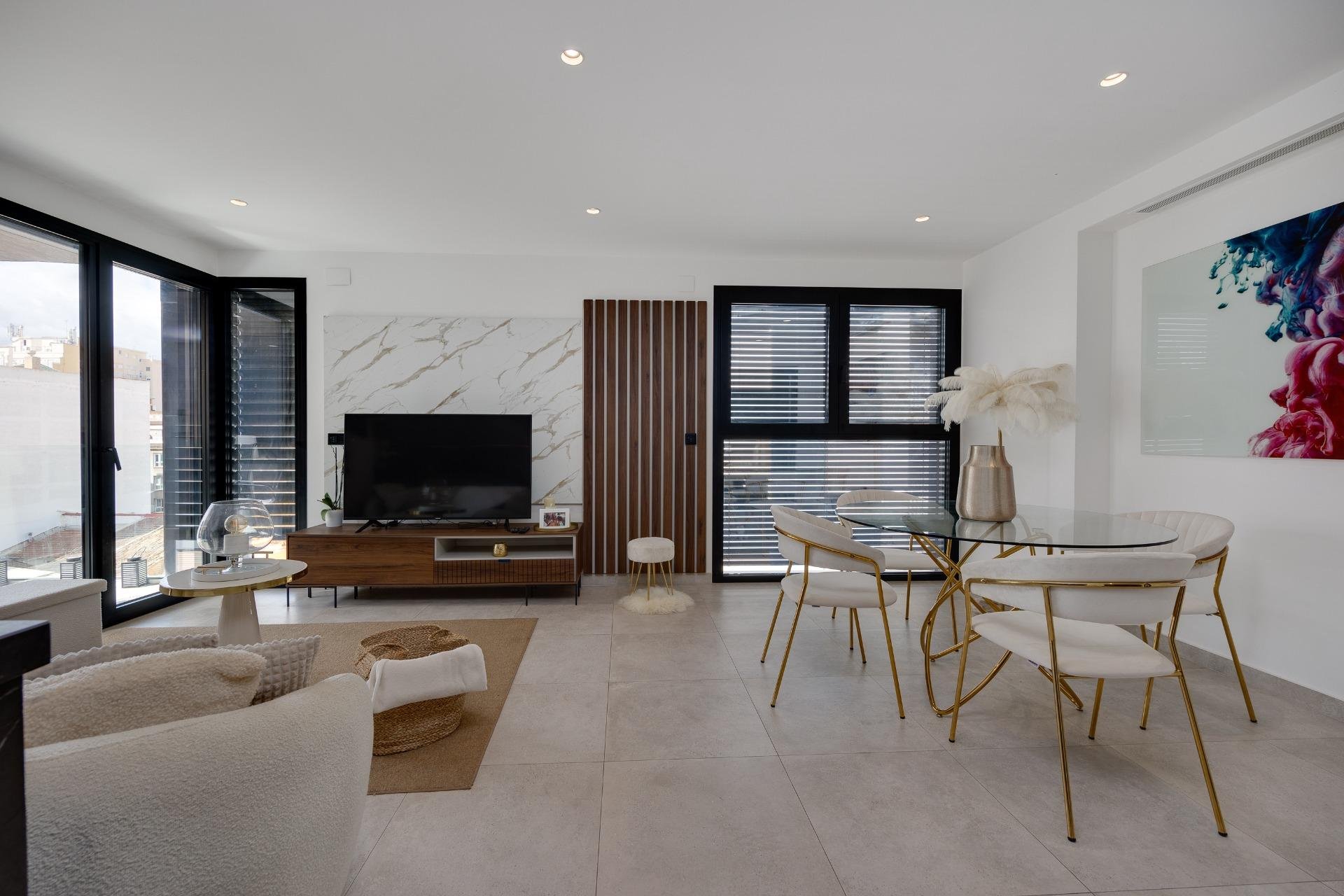 Resale - Apartment -
Torrevieja - Centro