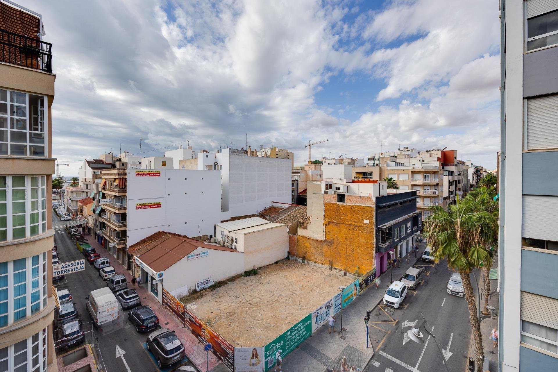 Resale - Apartment -
Torrevieja - Centro