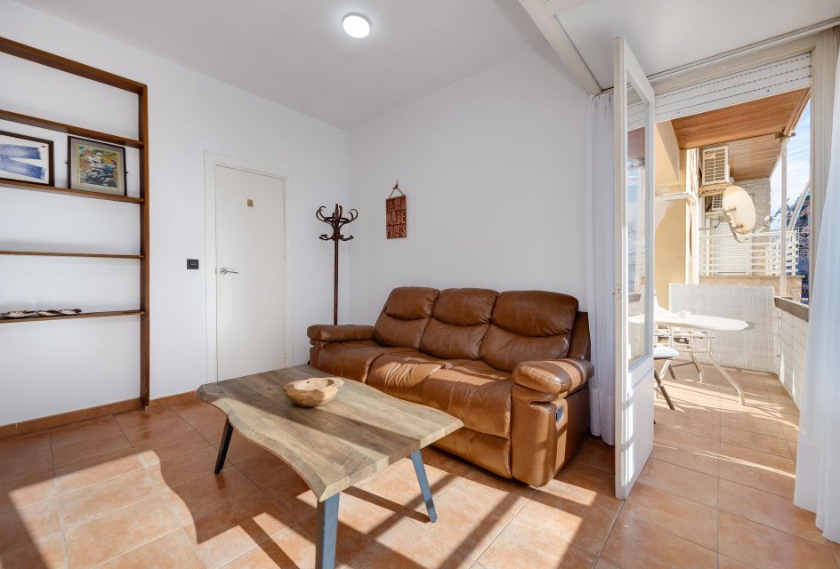 Resale - Apartment -
Torrevieja - Centro