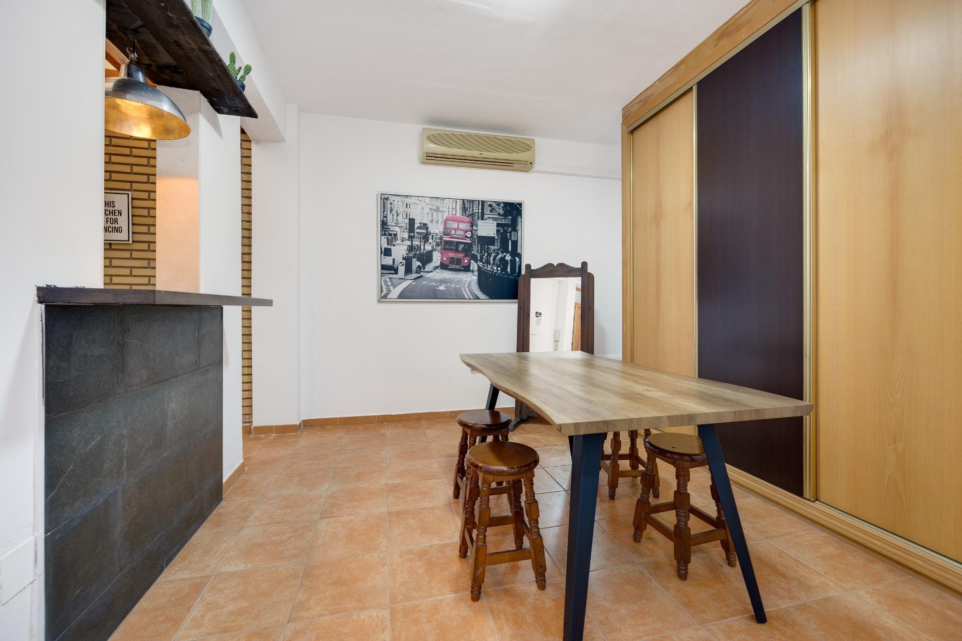 Resale - Apartment -
Torrevieja - Centro