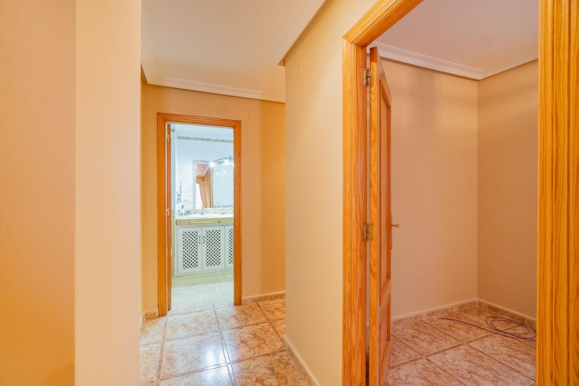 Resale - Apartment -
Torrevieja - Centro