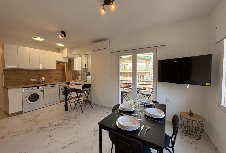 Resale - Apartment -
Torrevieja - Centro